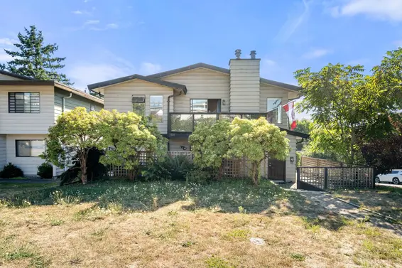 140-142 St. Patricks Avenue, North Vancouver For Sale - image 3