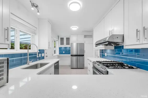 50 Glenmore Drive, West Vancouver For Sale - image 17