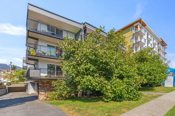 303 134 West 20th Street, North Vancouver