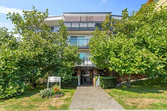 303 134 West 20th Street, North Vancouver For Sale - image 2