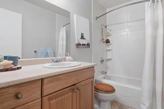 2329 Mountain Highway, North Vancouver For Sale - image 18