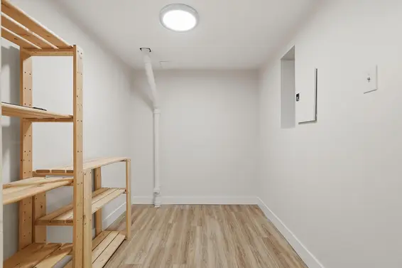 2329 Mountain Highway, North Vancouver For Sale - image 28