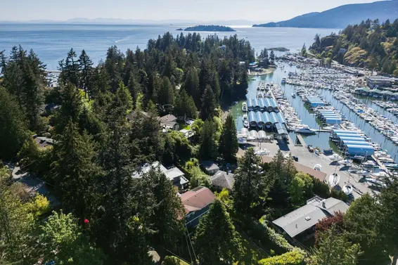 5755 Telegraph Trail, West Vancouver
