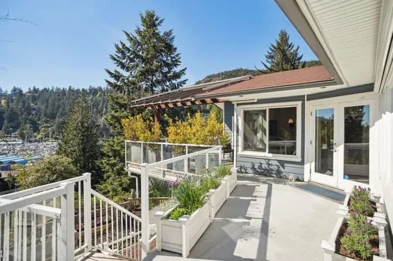 5755 Telegraph Trail, West Vancouver For Sale - image 17