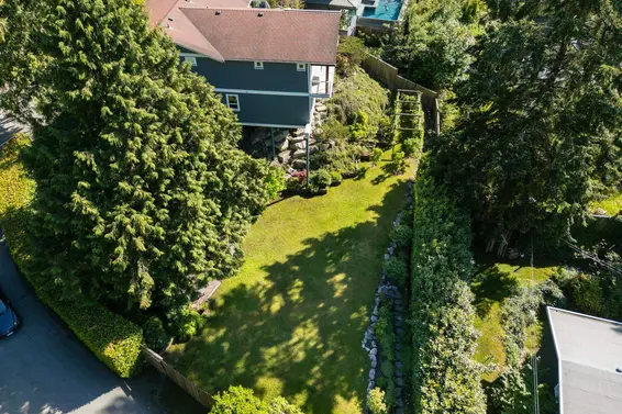 5755 Telegraph Trail, West Vancouver For Sale - image 2
