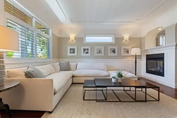 744 East 15th Street, North Vancouver For Sale - image 2