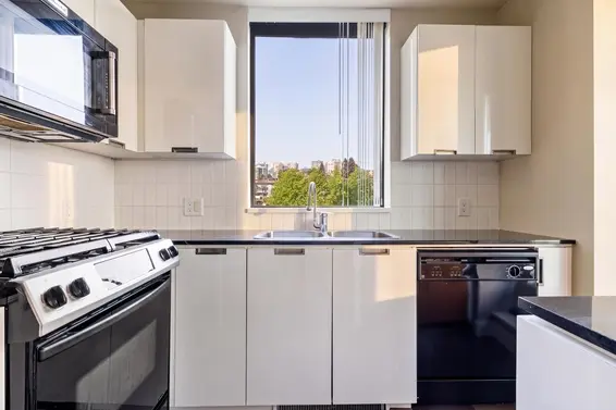 807 151 West 2nd Street, North Vancouver For Sale - image 7