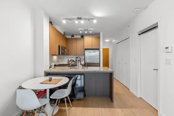 205 135 West 2nd Street, North Vancouver For Sale - image 5
