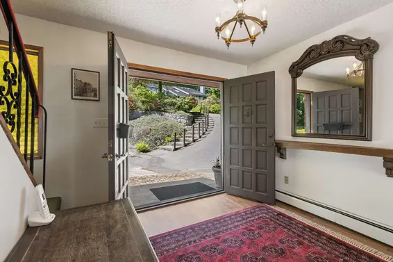 615 Ballantree Road, West Vancouver For Sale - image 3