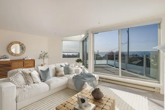 208 2433 Bellevue Avenue, West Vancouver