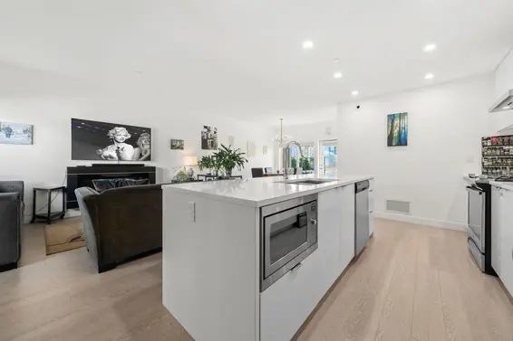 43 3596 Salal Drive, North Vancouver For Sale - image 4