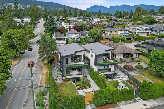 1295 Duchess Avenue, West Vancouver For Sale - image 2
