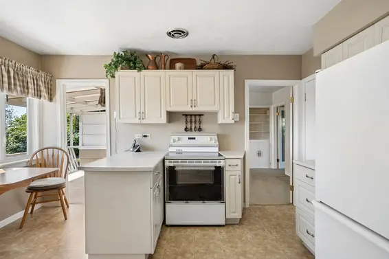 657 East Keith Road, North Vancouver For Sale - image 10
