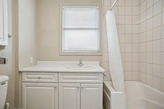 657 East Keith Road, North Vancouver For Sale - image 18