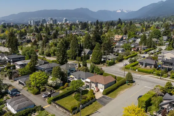 657 East Keith Road, North Vancouver For Sale - image 2