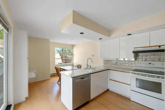 303 3373 Capilano Crescent, North Vancouver For Sale - image 13