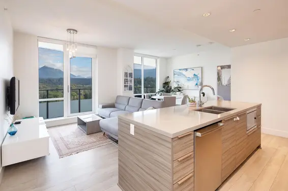 2406 1550 Fern Street, North Vancouver