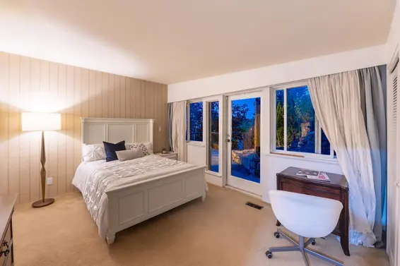 3980 Bayridge Avenue, West Vancouver For Sale - image 10