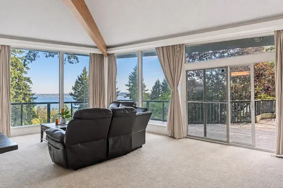 3980 Bayridge Avenue, West Vancouver For Sale - image 14
