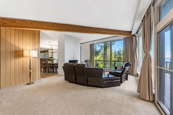 3980 Bayridge Avenue, West Vancouver For Sale - image 16
