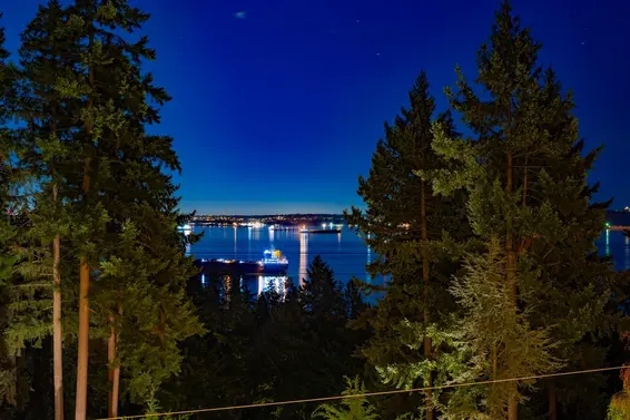 3980 Bayridge Avenue, West Vancouver For Sale - image 2