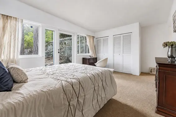 3980 Bayridge Avenue, West Vancouver For Sale - image 24