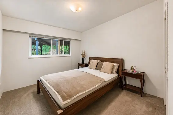 3980 Bayridge Avenue, West Vancouver For Sale - image 27