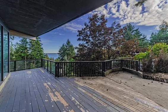 3980 Bayridge Avenue, West Vancouver For Sale - image 33