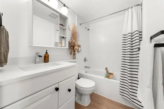 312 360 East 2nd Street, North Vancouver For Sale - image 16