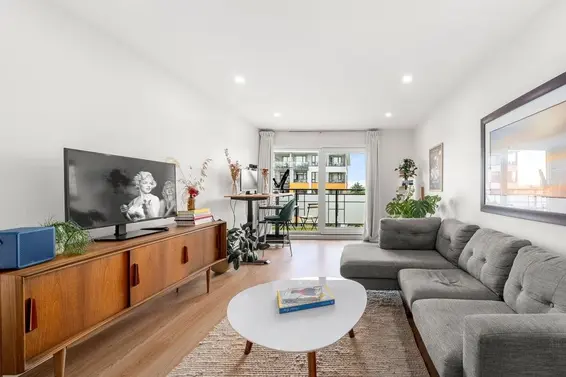 312 360 East 2nd Street, North Vancouver For Sale - image 2