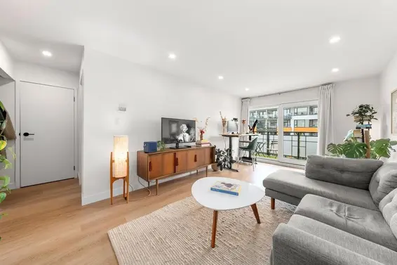312 360 East 2nd Street, North Vancouver For Sale - image 3