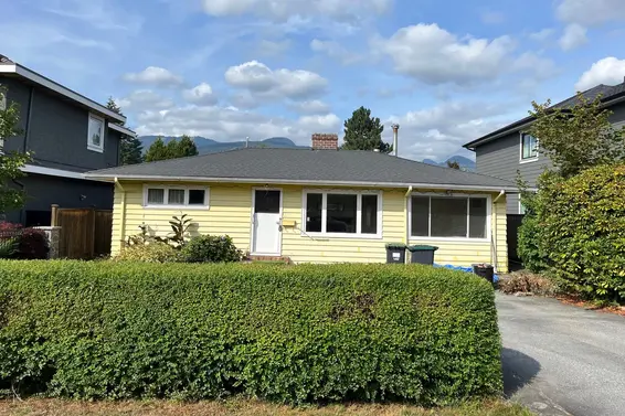 780 East 10Th Street, North Vancouver