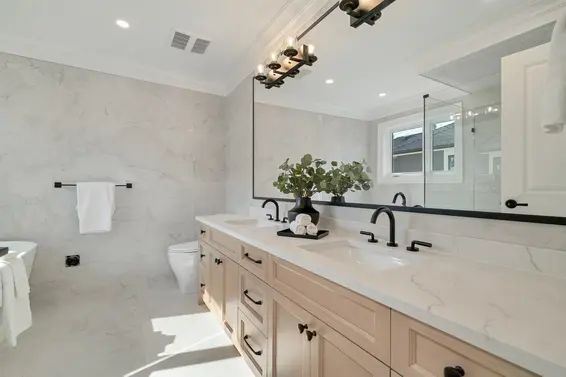 780 East 10th Street, North Vancouver For Sale - image 20