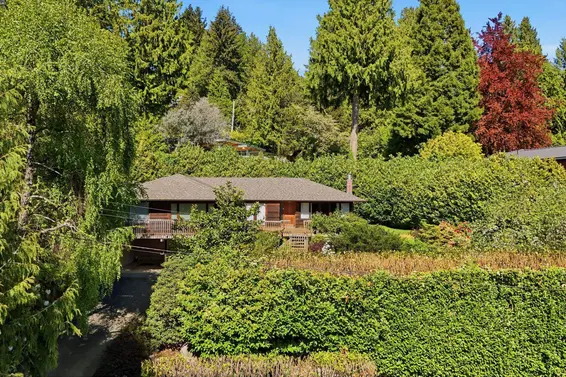 3155 Dickinson Crescent, West Vancouver For Sale - image 10