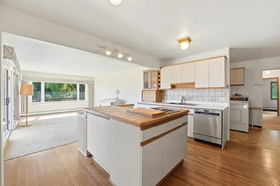 3155 Dickinson Crescent, West Vancouver For Sale - image 16