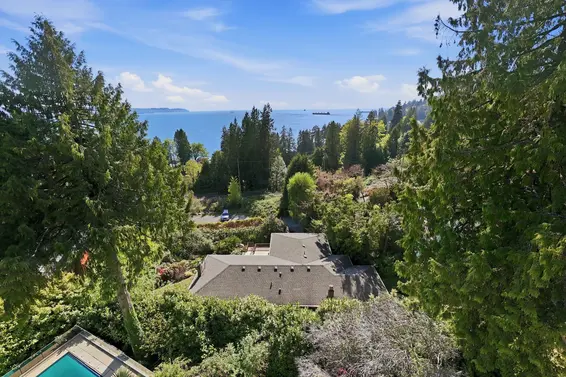 3155 Dickinson Crescent, West Vancouver For Sale - image 4