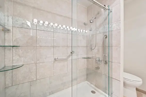 305 East 17th Street, North Vancouver For Sale - image 23