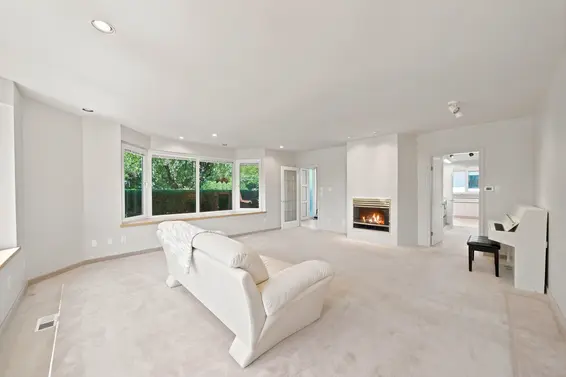 305 East 17th Street, North Vancouver For Sale - image 8