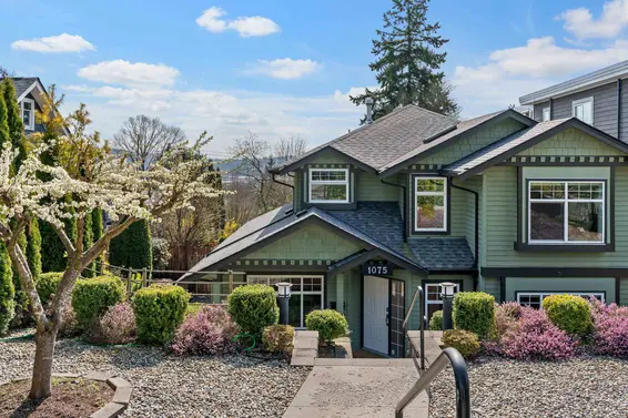 1075 Adderley Street, North Vancouver