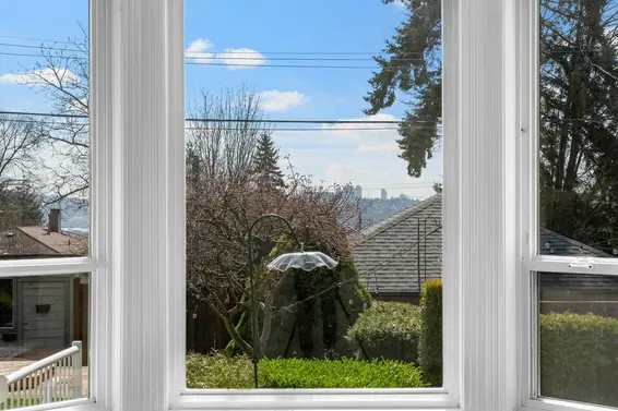 1075 Adderley Street, North Vancouver For Sale - image 14