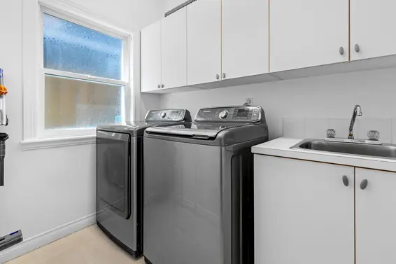 1075 Adderley Street, North Vancouver For Sale - image 17