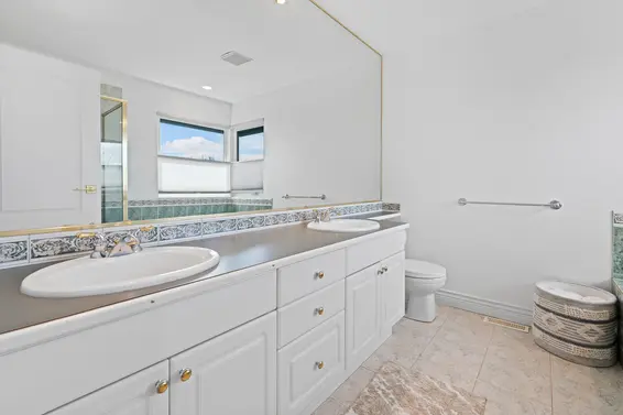 1075 Adderley Street, North Vancouver For Sale - image 21