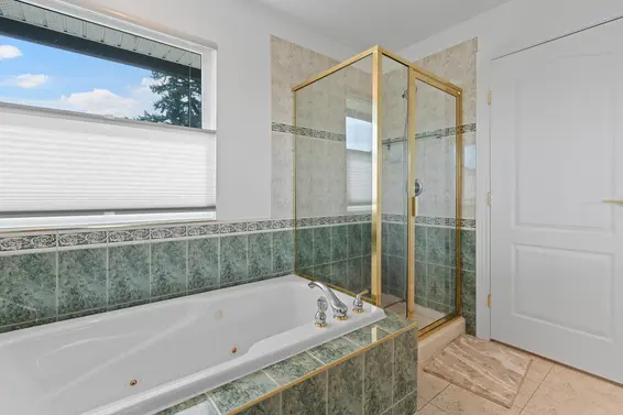 1075 Adderley Street, North Vancouver For Sale - image 22