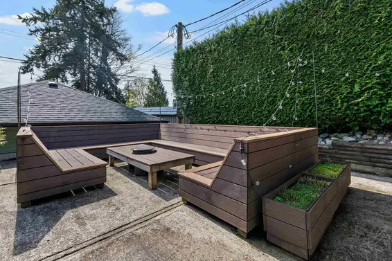 1075 Adderley Street, North Vancouver For Sale - image 34