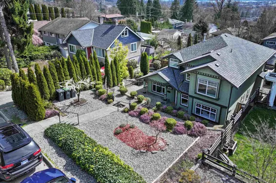 1075 Adderley Street, North Vancouver For Sale - image 39