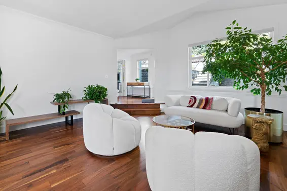 1075 Adderley Street, North Vancouver For Sale - image 5