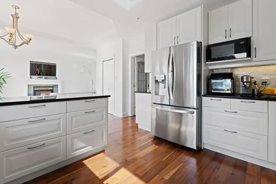 1075 Adderley Street, North Vancouver For Sale - image 9