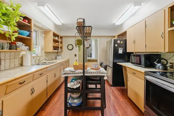 1380 Coleman Street, North Vancouver For Sale - image 25