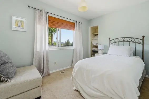 1380 Coleman Street, North Vancouver For Sale - image 31
