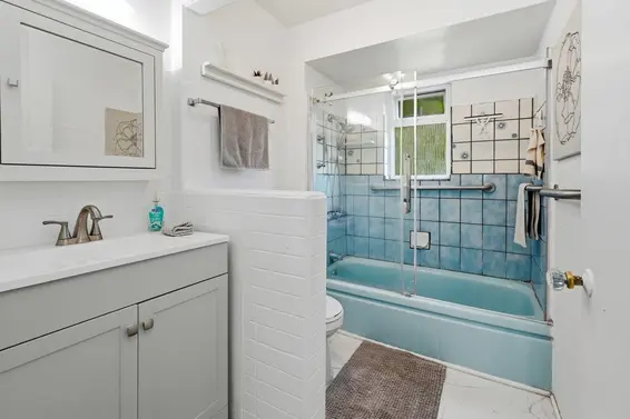 1380 Coleman Street, North Vancouver For Sale - image 33